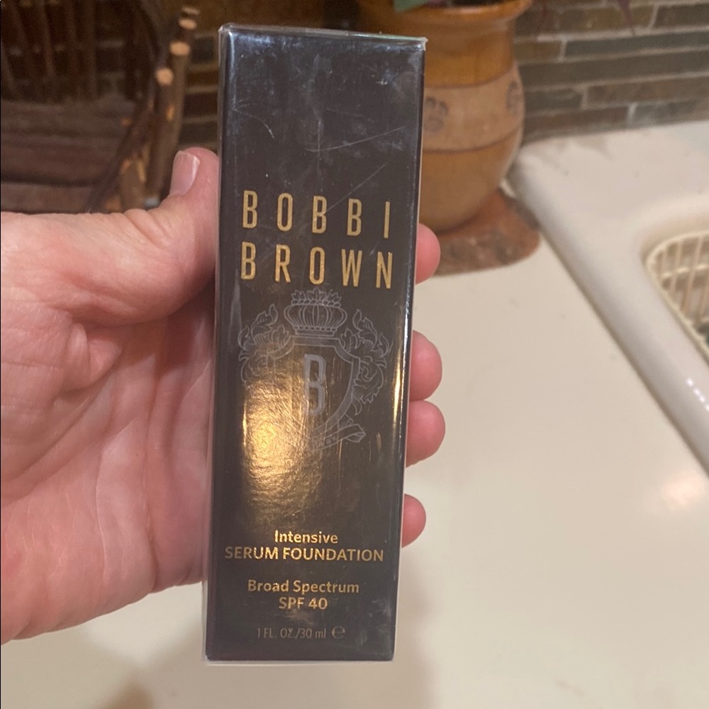 Bobbi Brown natural tan intensive Serum Foundation.